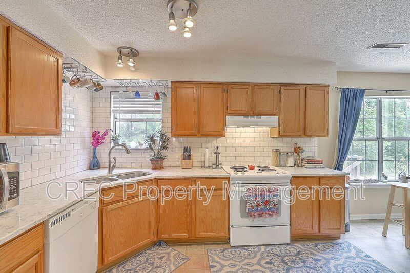 Perfect Melrose Home! property image