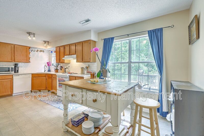 Perfect Melrose Home! property image