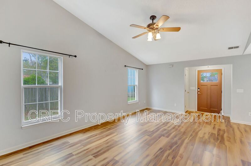 Move-In Ready Cul-de-Sac Ranch with Updated Kitchen & Private Fenced Yard in Devon Forest property image