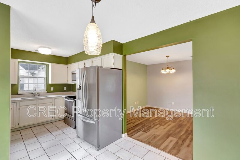 Move-In Ready Cul-de-Sac Ranch with Updated Kitchen & Private Fenced Yard in Devon Forest property image