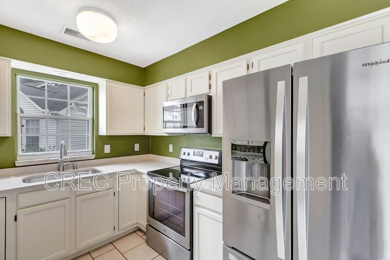 Move-In Ready Cul-de-Sac Ranch with Updated Kitchen & Private Fenced Yard in Devon Forest property image