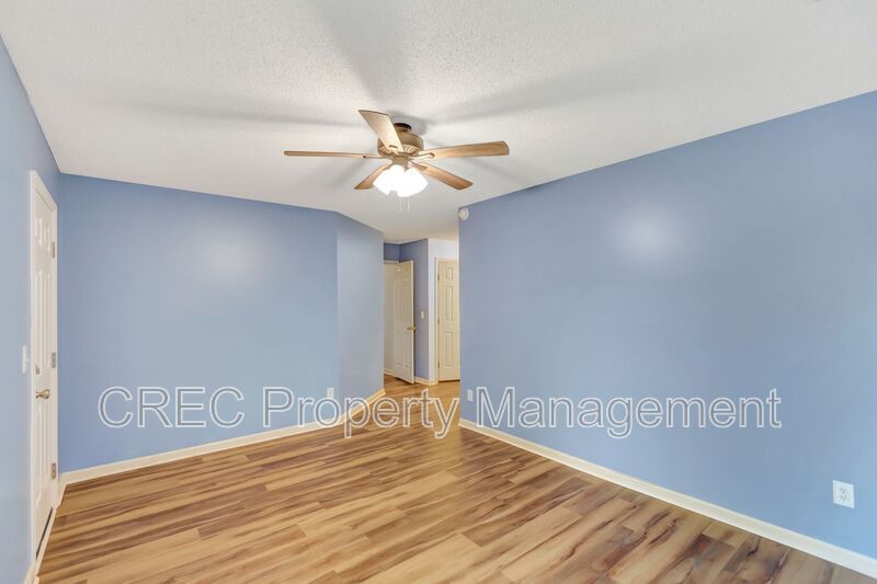 Move-In Ready Cul-de-Sac Ranch with Updated Kitchen & Private Fenced Yard in Devon Forest property image