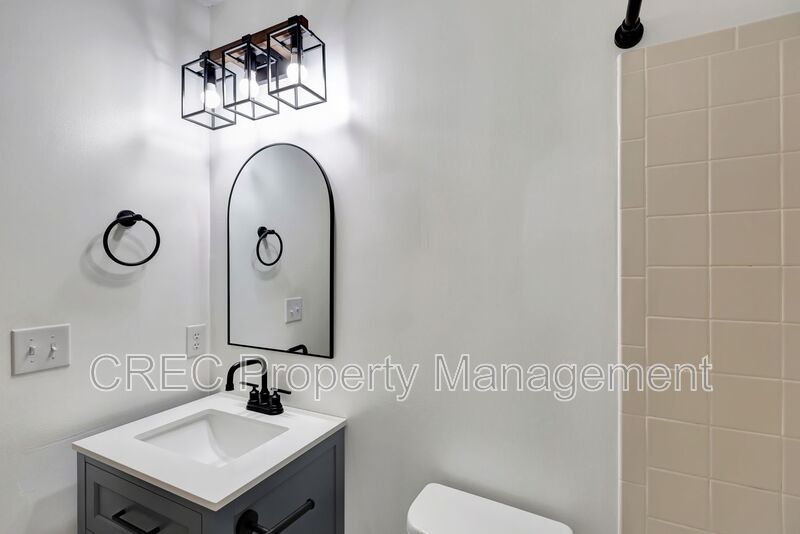 Move-In Ready Cul-de-Sac Ranch with Updated Kitchen & Private Fenced Yard in Devon Forest property image