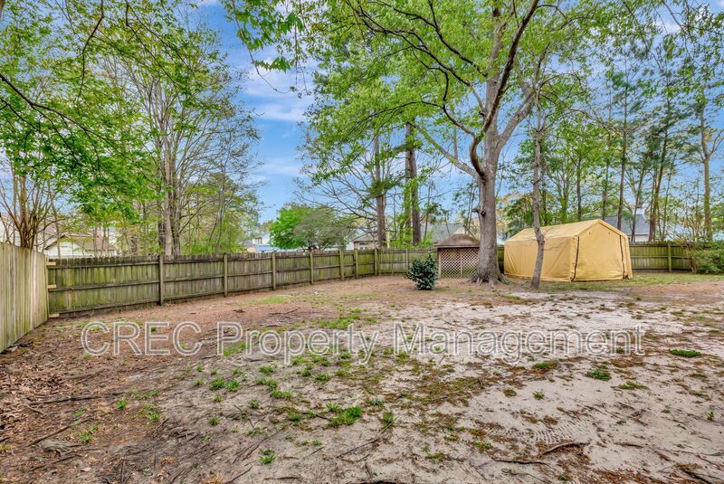 Move-In Ready Cul-de-Sac Ranch with Updated Kitchen & Private Fenced Yard in Devon Forest property image