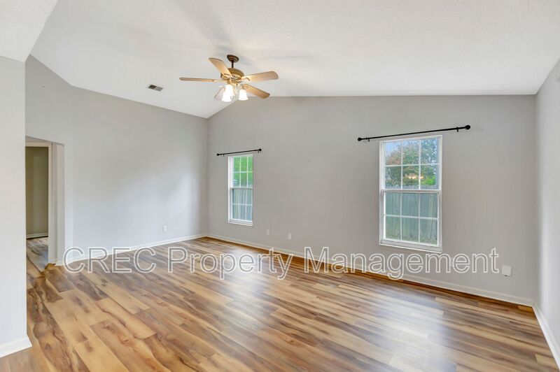 Move-In Ready Cul-de-Sac Ranch with Updated Kitchen & Private Fenced Yard in Devon Forest property image