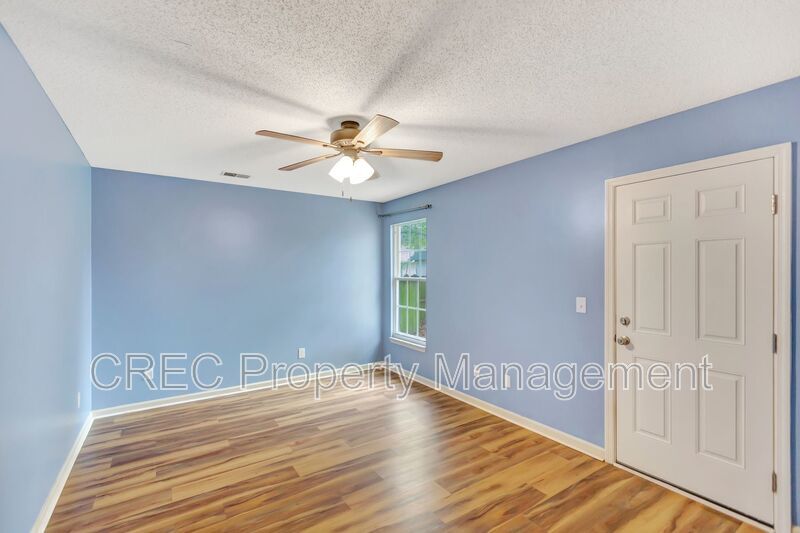 Move-In Ready Cul-de-Sac Ranch with Updated Kitchen & Private Fenced Yard in Devon Forest property image