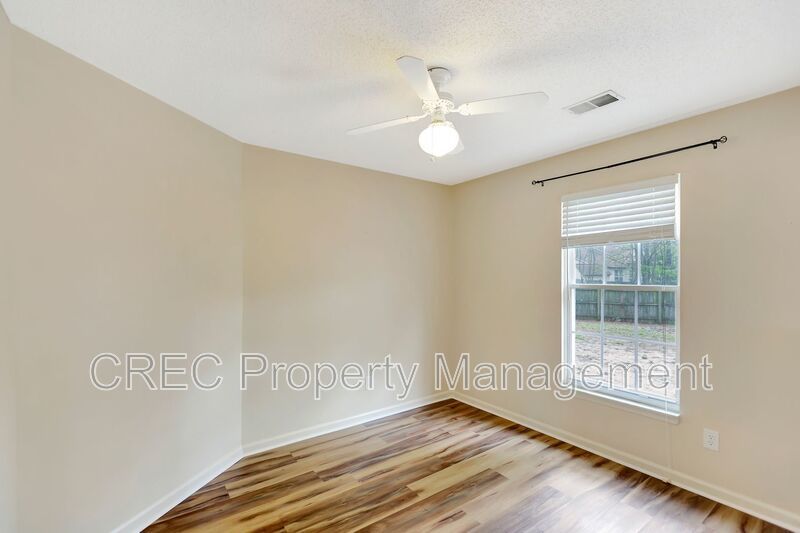 Move-In Ready Cul-de-Sac Ranch with Updated Kitchen & Private Fenced Yard in Devon Forest property image