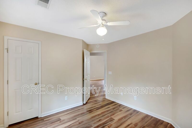 Move-In Ready Cul-de-Sac Ranch with Updated Kitchen & Private Fenced Yard in Devon Forest property image