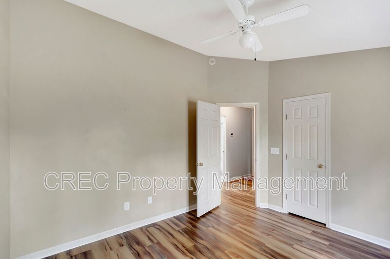 Move-In Ready Cul-de-Sac Ranch with Updated Kitchen & Private Fenced Yard in Devon Forest property image