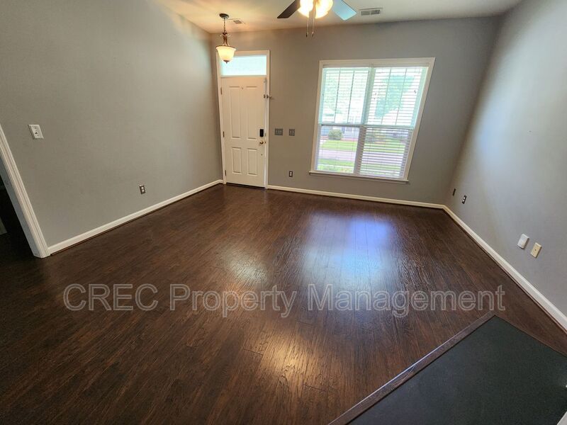 Gorgeous Home in White Gables! property image