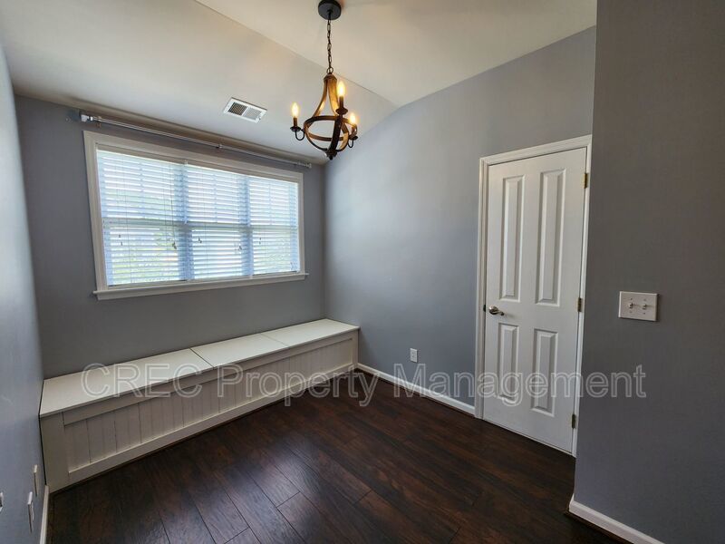 Gorgeous Home in White Gables! property image