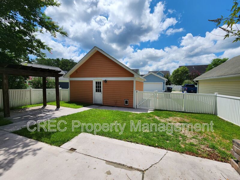 Gorgeous Home in White Gables! property image
