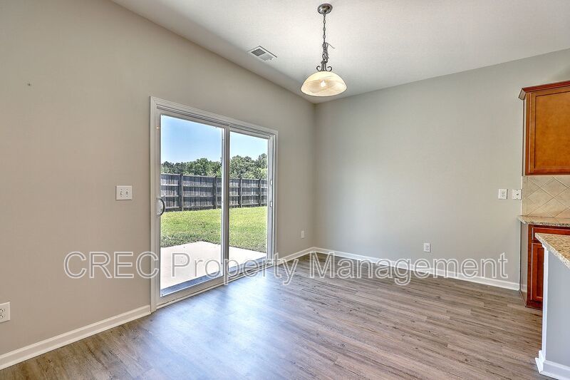 Great single story ranch home and close to everything property image