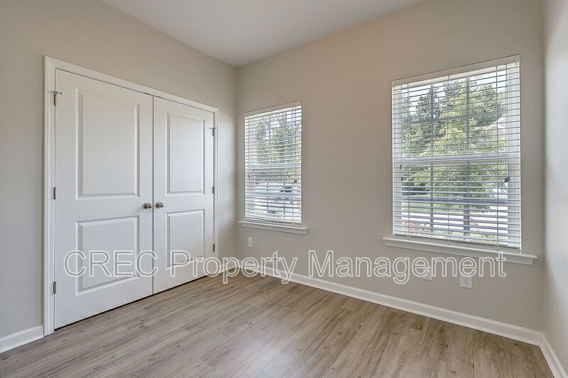 Great single story ranch home and close to everything property image