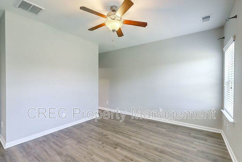 Great single story ranch home and close to everything property image