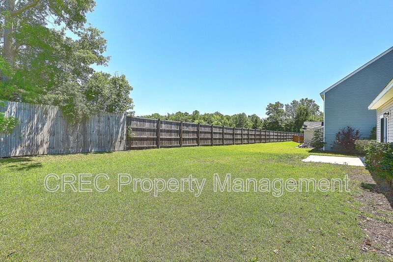 Great single story ranch home and close to everything property image