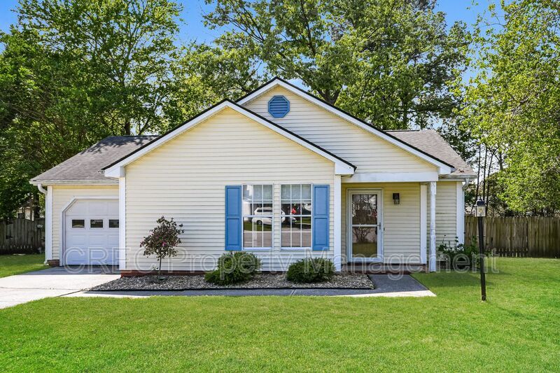 Move-In Ready Cul-de-Sac Ranch with Updated Kitchen & Private Fenced Yard in Devon Forest property image