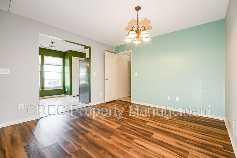 Move-In Ready Cul-de-Sac Ranch with Updated Kitchen & Private Fenced Yard in Devon Forest property image