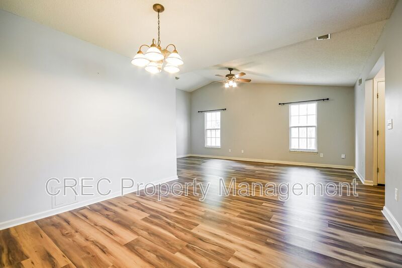 Move-In Ready Cul-de-Sac Ranch with Updated Kitchen & Private Fenced Yard in Devon Forest property image