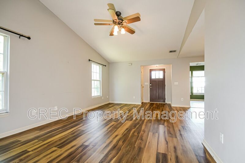 Move-In Ready Cul-de-Sac Ranch with Updated Kitchen & Private Fenced Yard in Devon Forest property image