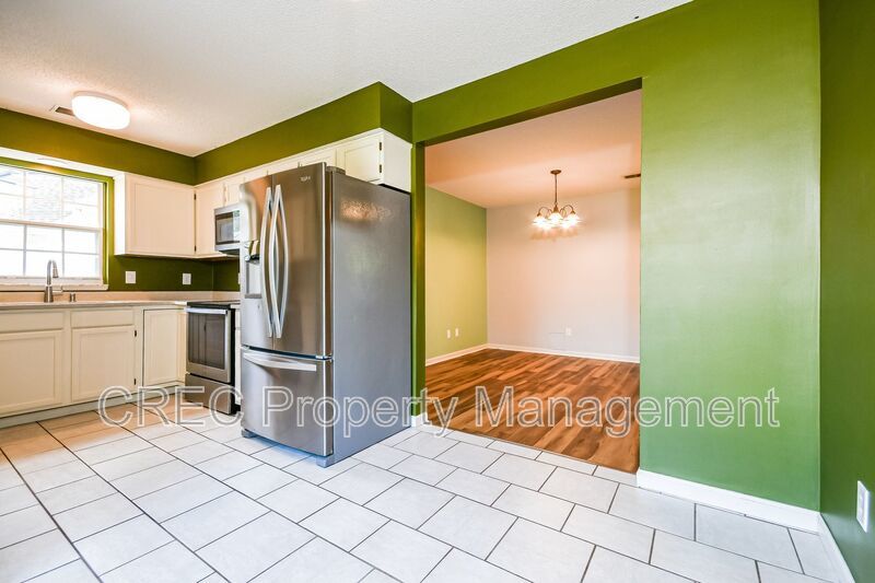 Move-In Ready Cul-de-Sac Ranch with Updated Kitchen & Private Fenced Yard in Devon Forest property image