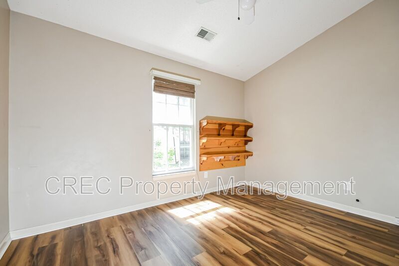 Move-In Ready Cul-de-Sac Ranch with Updated Kitchen & Private Fenced Yard in Devon Forest property image