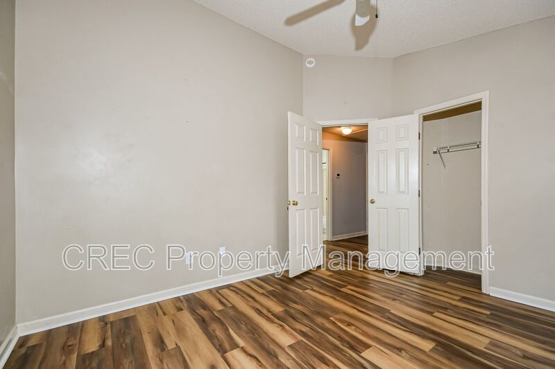 Move-In Ready Cul-de-Sac Ranch with Updated Kitchen & Private Fenced Yard in Devon Forest property image