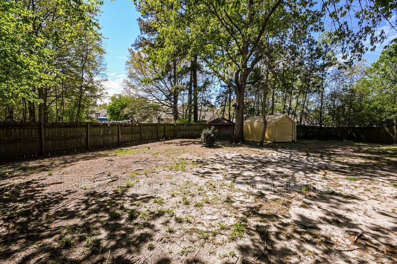 Move-In Ready Cul-de-Sac Ranch with Updated Kitchen & Private Fenced Yard in Devon Forest property image