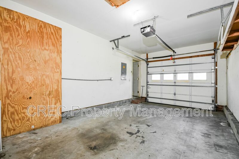 Move-In Ready Cul-de-Sac Ranch with Updated Kitchen & Private Fenced Yard in Devon Forest property image