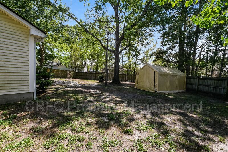 Move-In Ready Cul-de-Sac Ranch with Updated Kitchen & Private Fenced Yard in Devon Forest property image