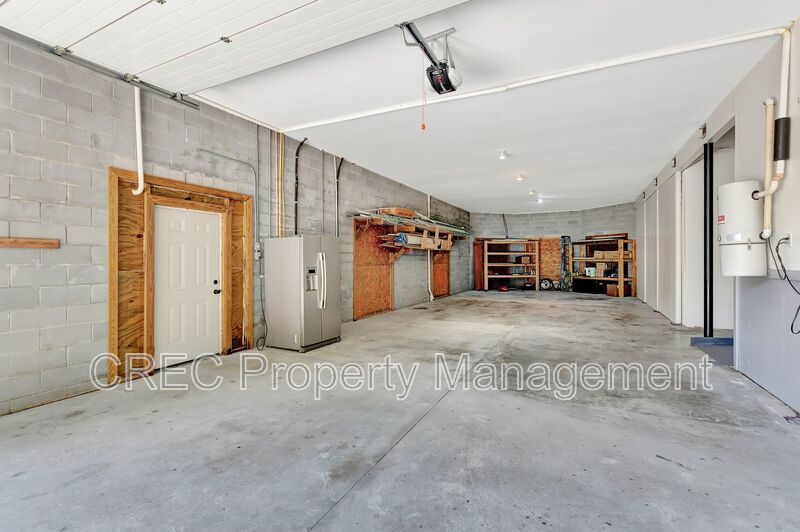 Elevated Elegance with Boat Access — A Property That Shines property image