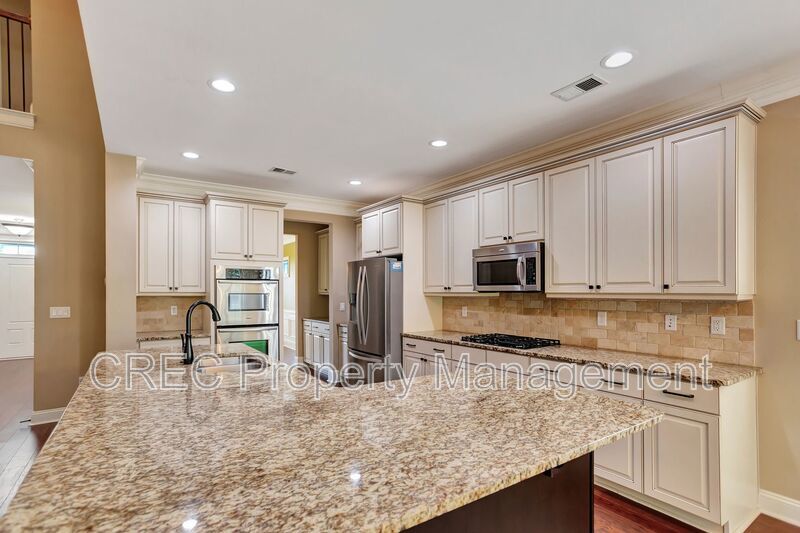 Elevated Home in The Club at Legends Oaks Plantation property image