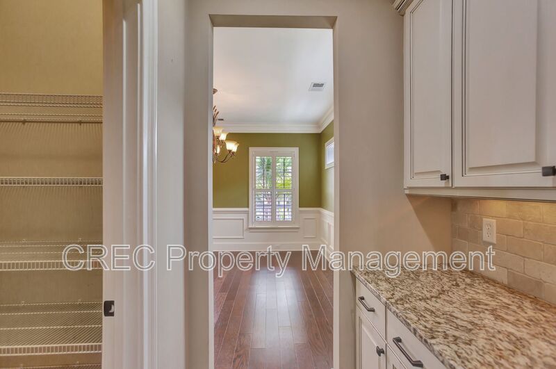 Elevated Home in The Club at Legends Oaks Plantation property image