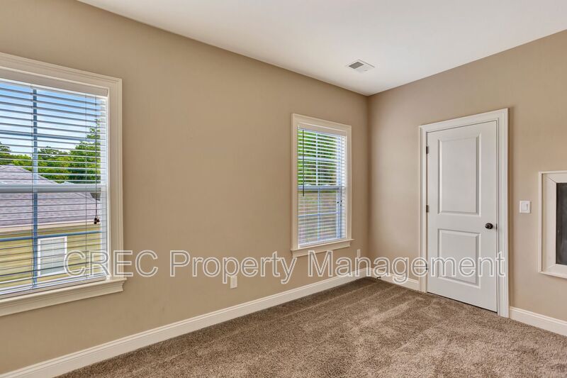 Elevated Home in The Club at Legends Oaks Plantation property image