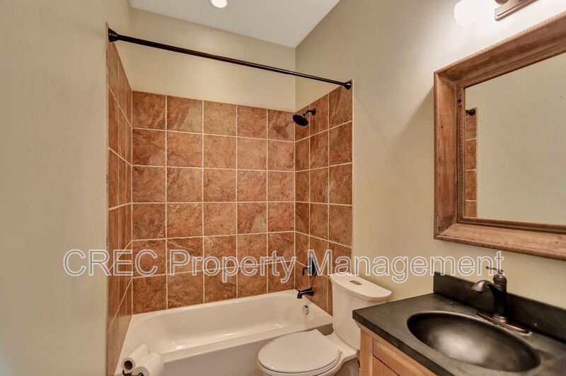 Elevated Home in The Club at Legends Oaks Plantation property image