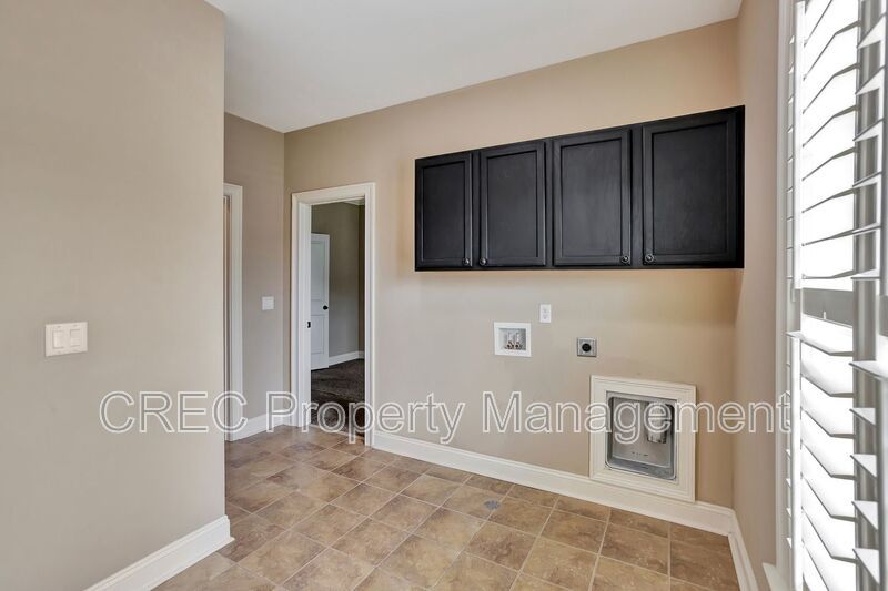 Elevated Home in The Club at Legends Oaks Plantation property image