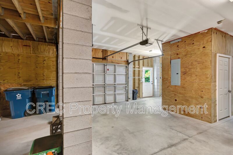 Elevated Home in The Club at Legends Oaks Plantation property image