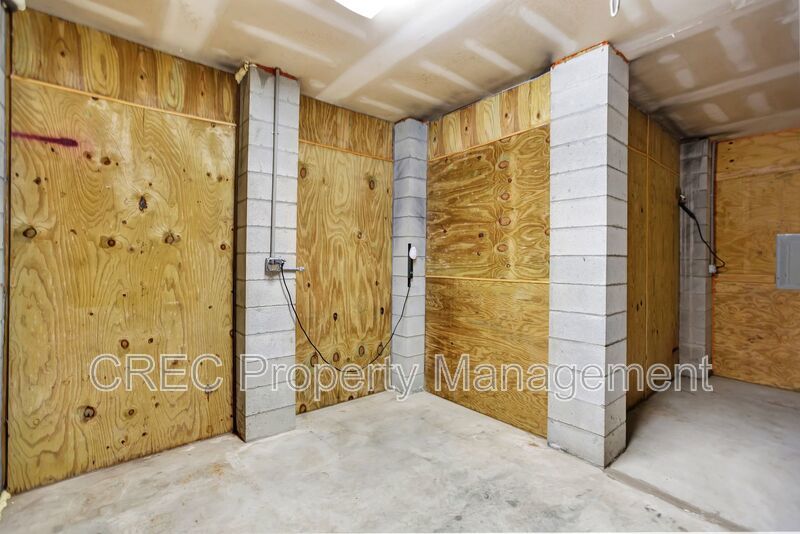 Elevated Home in The Club at Legends Oaks Plantation property image