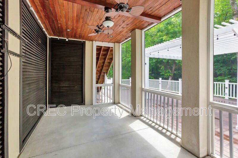 Elevated Home in The Club at Legends Oaks Plantation property image