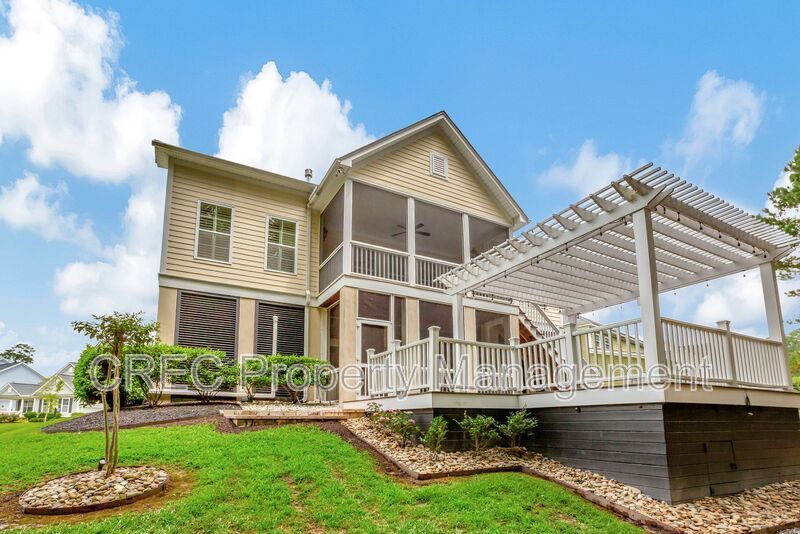 Elevated Home in The Club at Legends Oaks Plantation property image