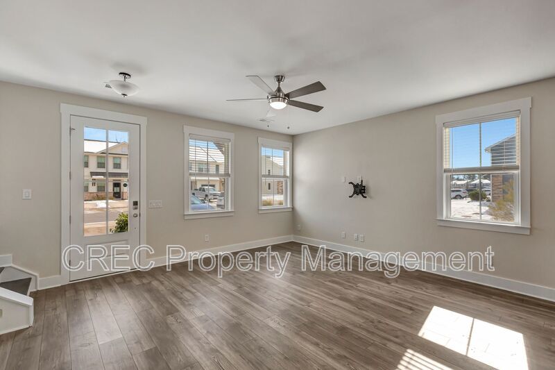 Beautiful End Unit In The Park at Rivers Edge! property image