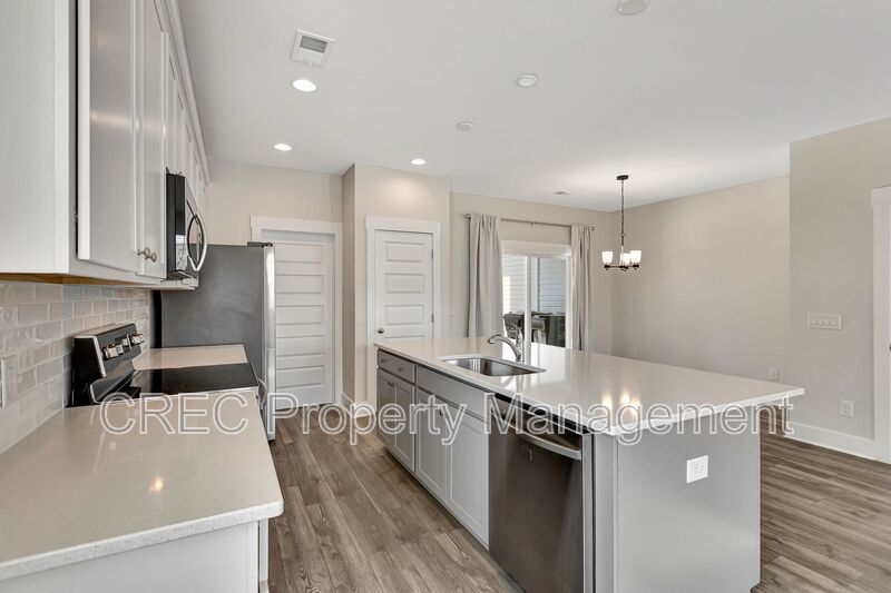 Beautiful End Unit In The Park at Rivers Edge! property image