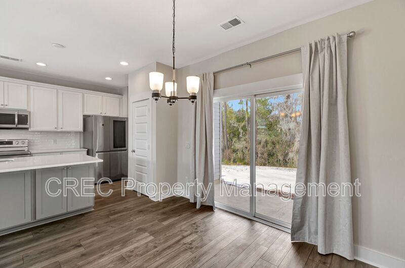 Beautiful End Unit In The Park at Rivers Edge! property image