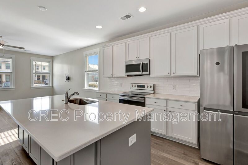 Beautiful End Unit In The Park at Rivers Edge! property image