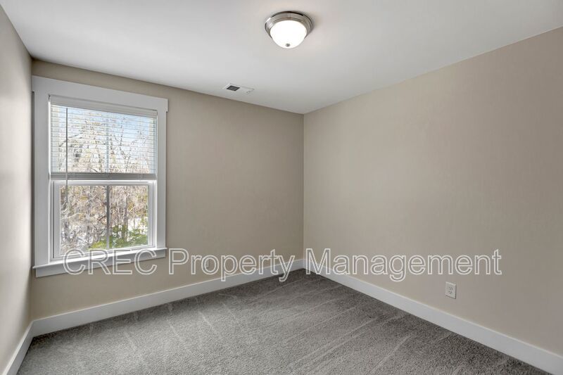 Beautiful End Unit In The Park at Rivers Edge! property image