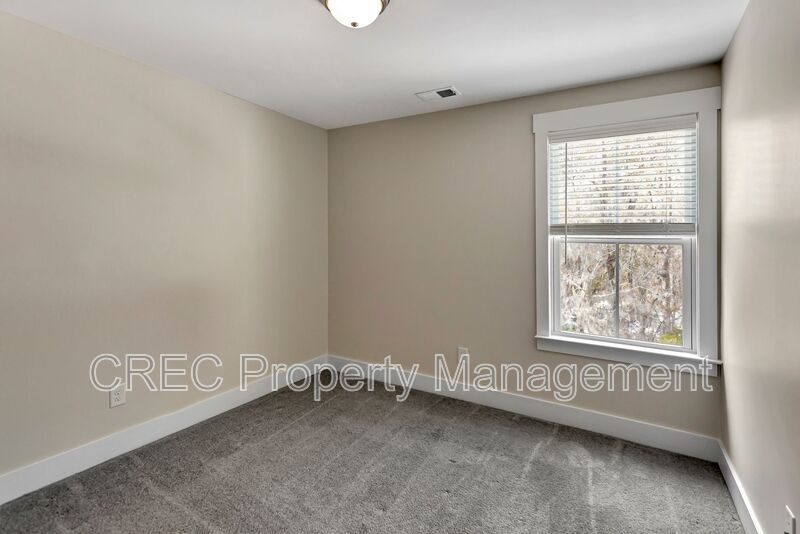 Beautiful End Unit In The Park at Rivers Edge! property image