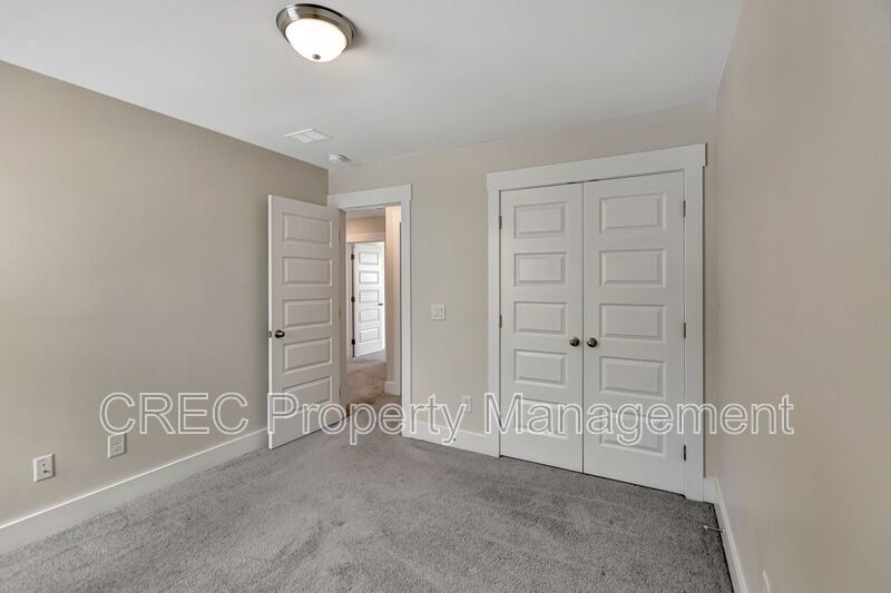 Beautiful End Unit In The Park at Rivers Edge! property image