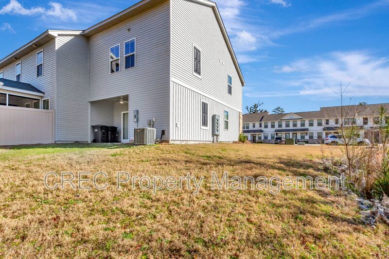 Beautiful End Unit In The Park at Rivers Edge! property image