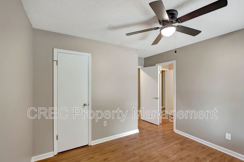 MOVE IN SPECIAL! Two Bedroom Pet-Friendly Unit in Gadsden Acres! property image