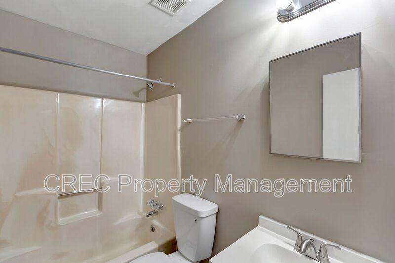 MOVE IN SPECIAL! Two Bedroom Pet-Friendly Unit in Gadsden Acres! property image